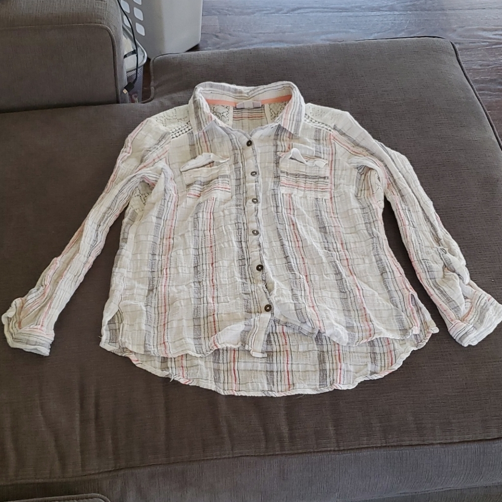 💥50% sale💥Crochet back button down Medium #808